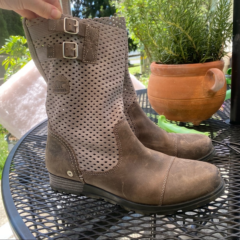 Sorel moto major leather pull on boots size 11